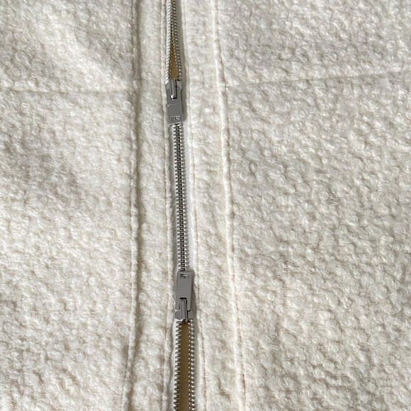 ❤️❤️❤️Tteory Zip Up Vest. Size M. Ivory - Picture 7 of 9